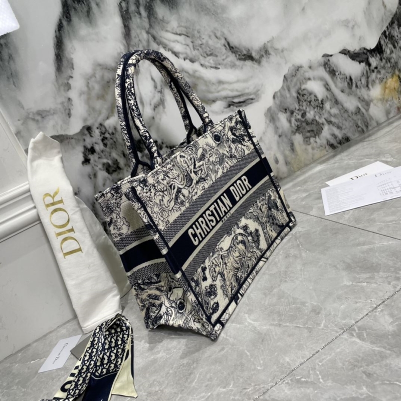 Dior Shopping Bags